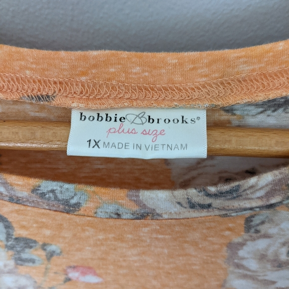 Bobbie Brooks Peach Floral Top 1X - Picture 4 of 7